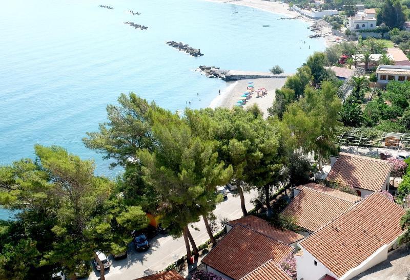 Testa Di Monaco Natural Beach Capo dʼOrlando Kültér fotó