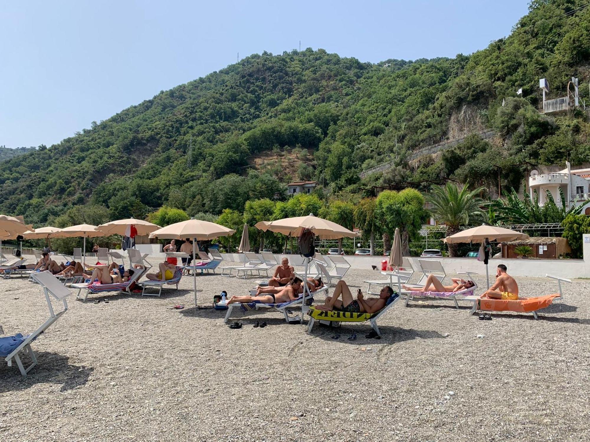 Testa Di Monaco Natural Beach Capo dʼOrlando Kültér fotó